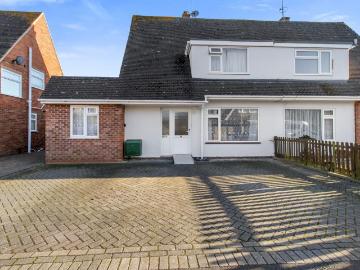 6 bedroom semi detached house to rent
