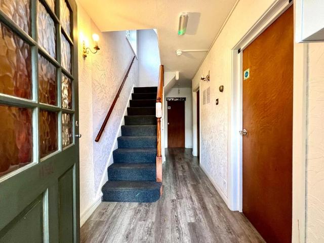 6 bedroom semi detached house to rent