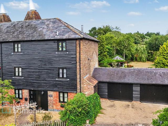 6 bedroom property for sale