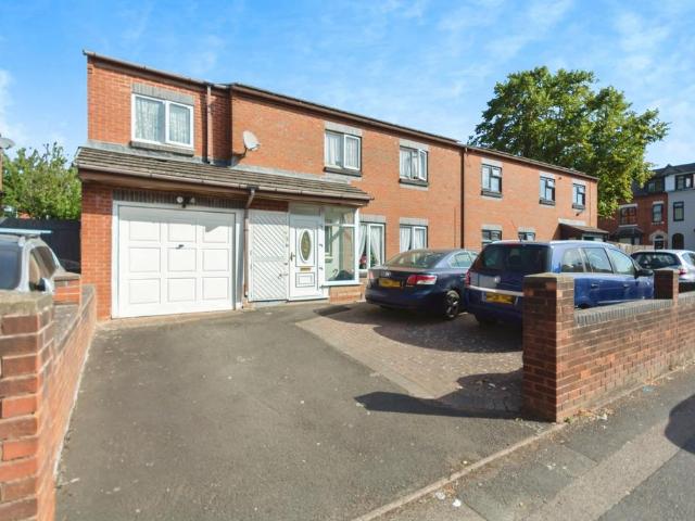 6 bedroom semi detached house for sale