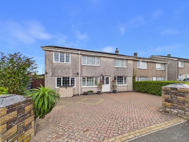 6 bedroom semi detached house for sale