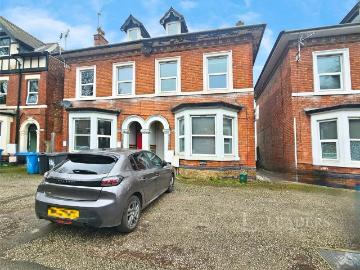 6 bedroom semi detached house for sale