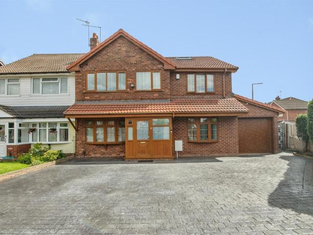 6 bedroom semi detached house for sale