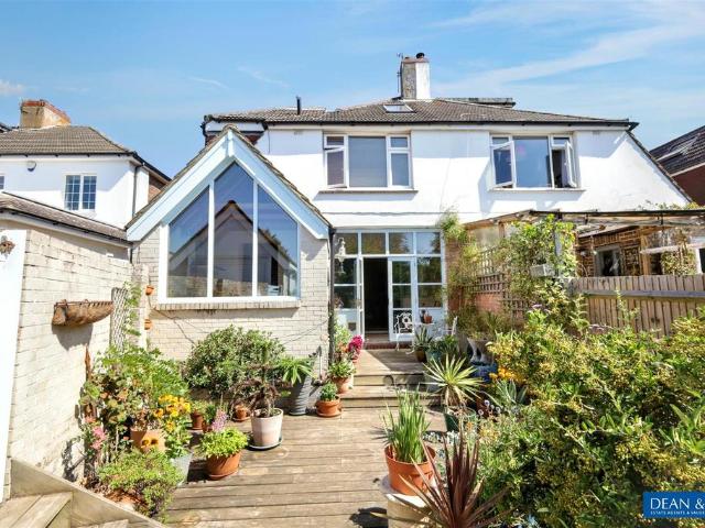 6 bedroom semi detached house for sale