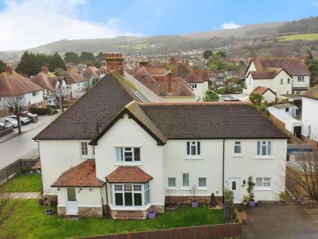 6 bedroom semi detached house for sale