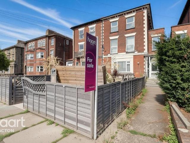6 bedroom semi detached house for sale