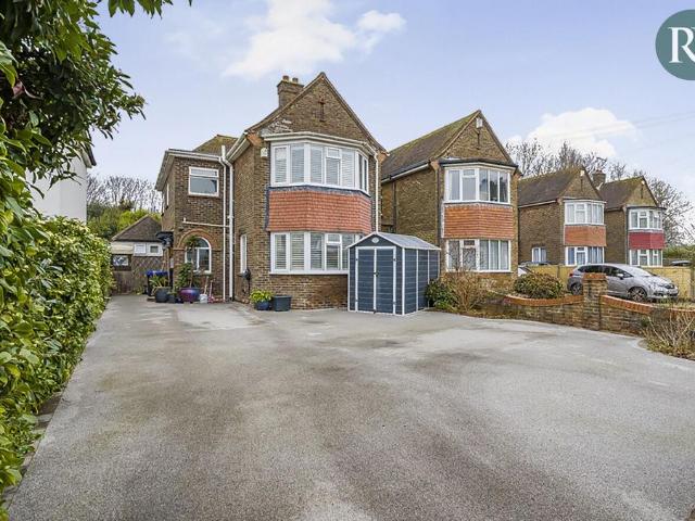 6 bedroom semi detached house for sale