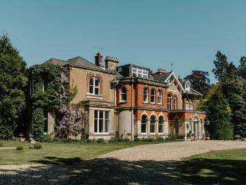 6 bedroom semi detached house for sale