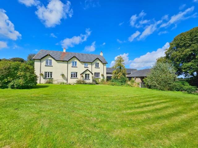 6 bedroom semi detached house for sale