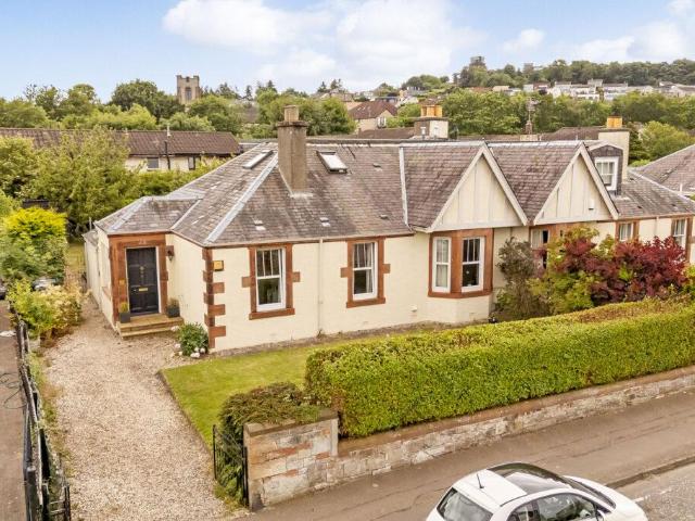6 bedroom semi detached house for sale