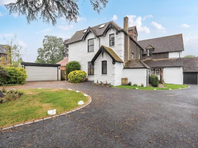 6 bedroom semi detached house for sale