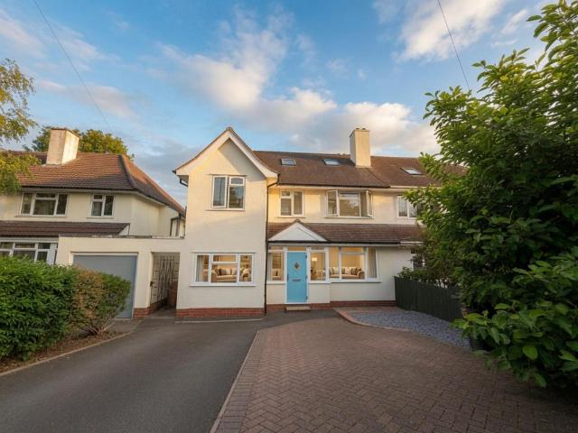6 bedroom semi detached house for sale
