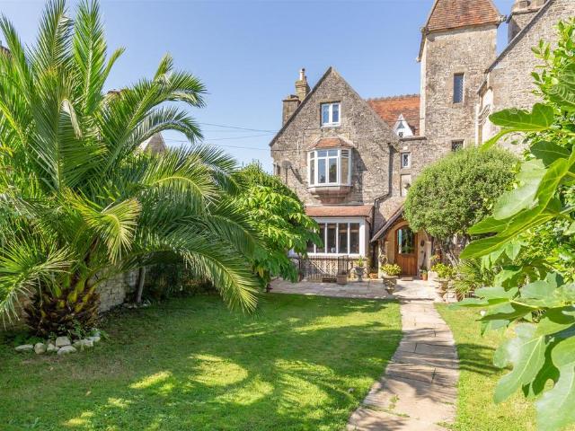6 bedroom semi detached house for sale