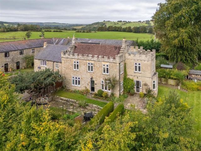 6 bedroom semi detached house for sale