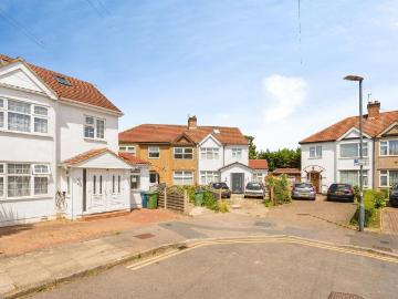 6 bedroom semi detached house for sale