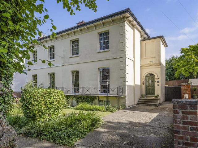 6 bedroom semi detached house for sale