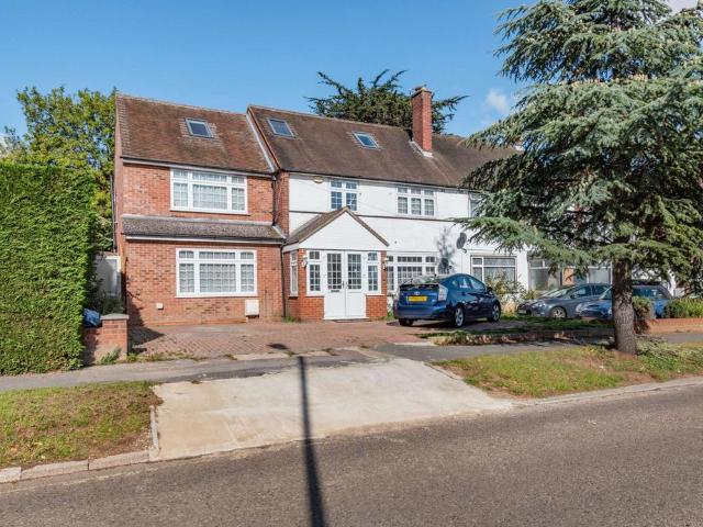 6 bedroom semi detached house for sale