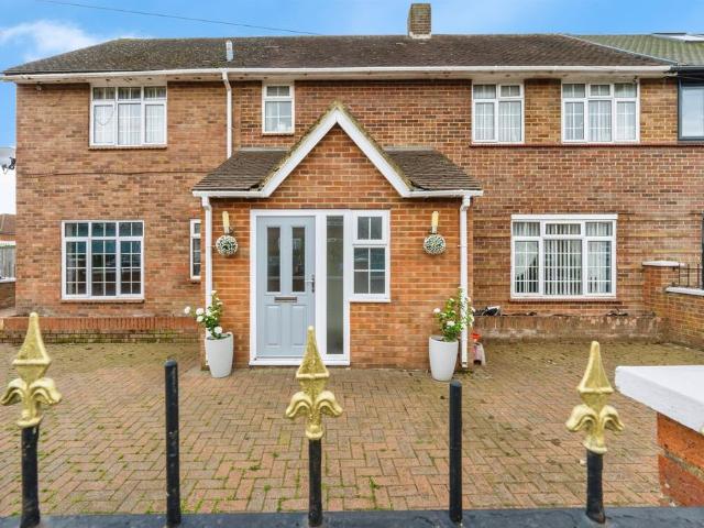6 bedroom semi detached house for sale