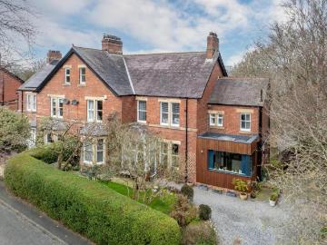 North East, North England - Garden, Parking