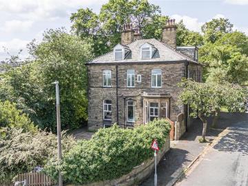 6 bedroom semi detached house for sale