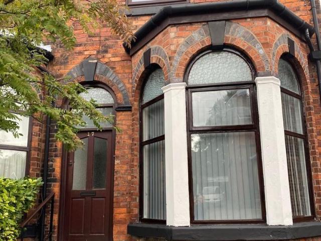 6 bedroom semi detached house for sale