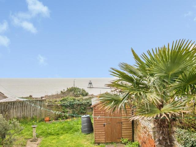 6 bedroom semi detached house for sale