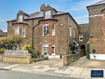 6 bedroom semi detached house for sale