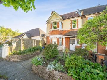 6 bedroom semi detached house for sale
