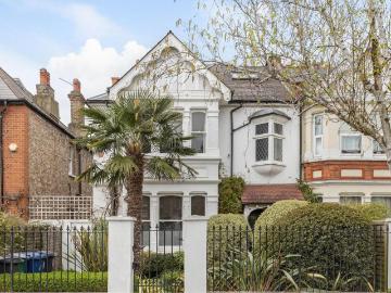 6 bedroom semi detached house for sale