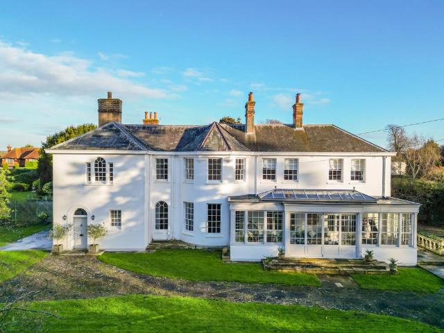 6 bedroom house for sale