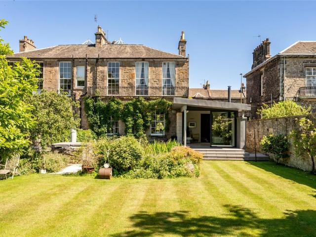 6 bedroom semi detached house for sale