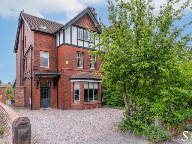 6 bedroom semi detached house for sale