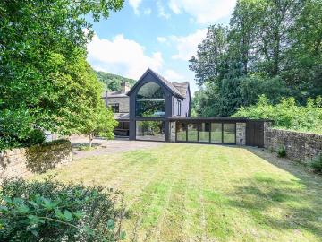 6 bedroom semi detached house for sale