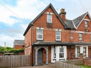 6 bedroom semi detached house for sale