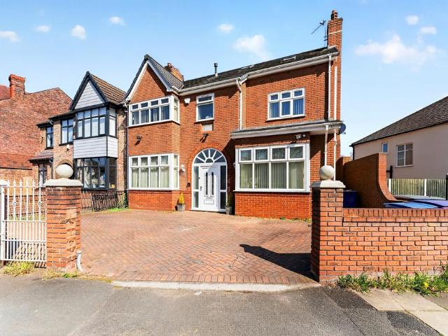 6 bedroom semi detached house for sale