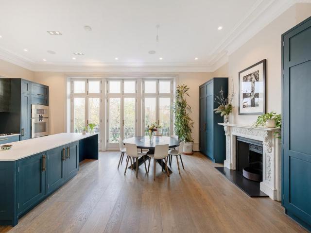 6 bedroom semi detached house for sale