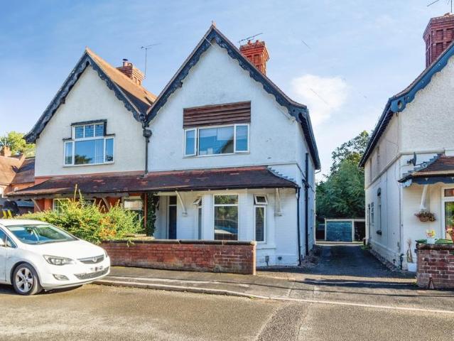 6 bedroom semi detached house for sale