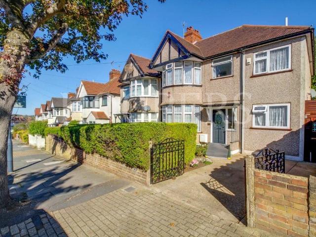 6 bedroom semi detached house for sale