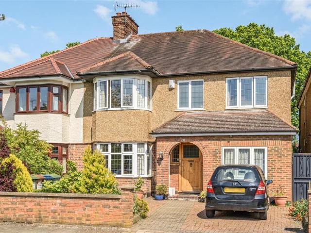6 bedroom semi detached house for sale