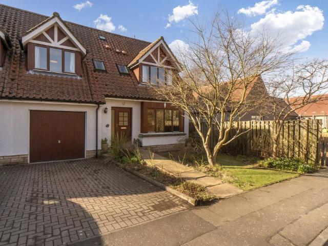 6 bedroom semi detached house for sale