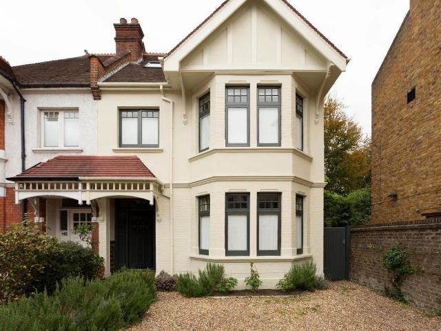 6 bedroom semi detached house for sale