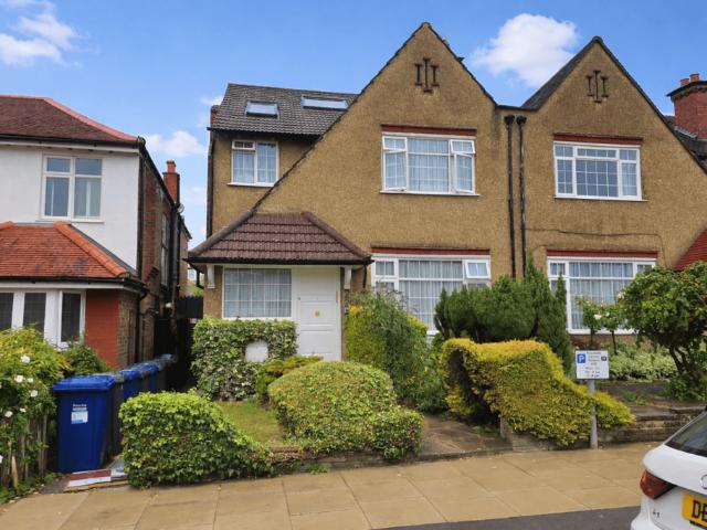 6 bedroom semi detached house for sale