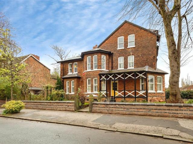 6 bedroom semi detached house for sale
