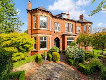 6 bedroom semi detached house for sale
