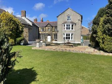 6 bedroom semi detached house for sale