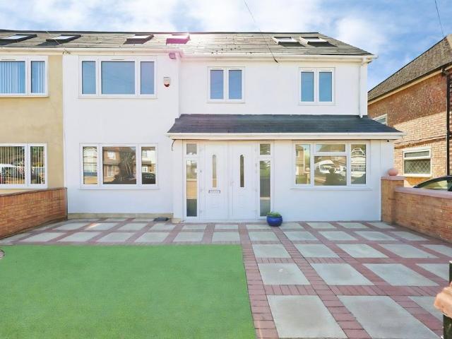 6 bedroom semi detached house for sale