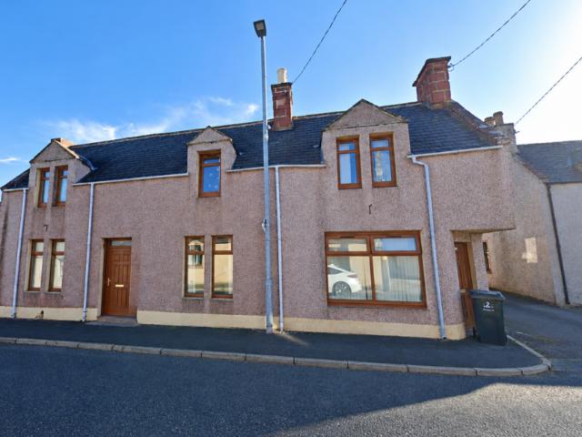 6 bedroom semi detached house for sale