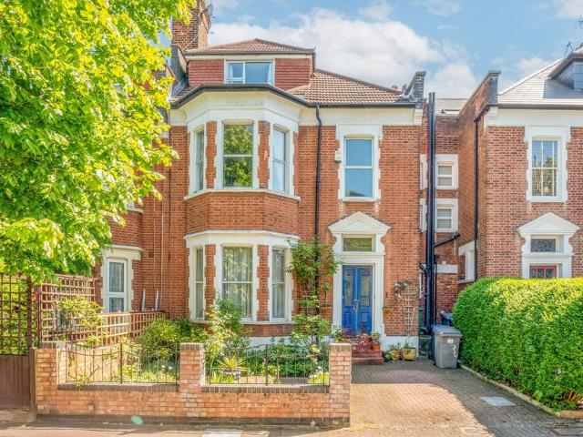 6 bedroom semi detached house for sale