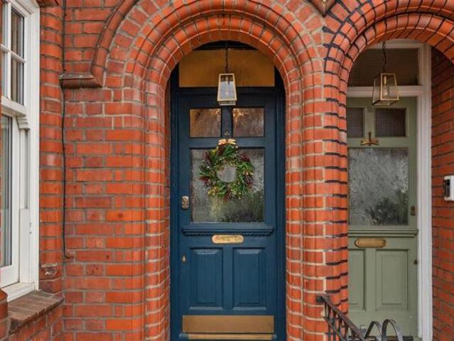 6 bedroom semi detached house for sale in St. Annes Road, Caversham, Reading, RG4
