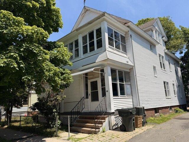 6 bedroom, Springfield MA 01109 105318321